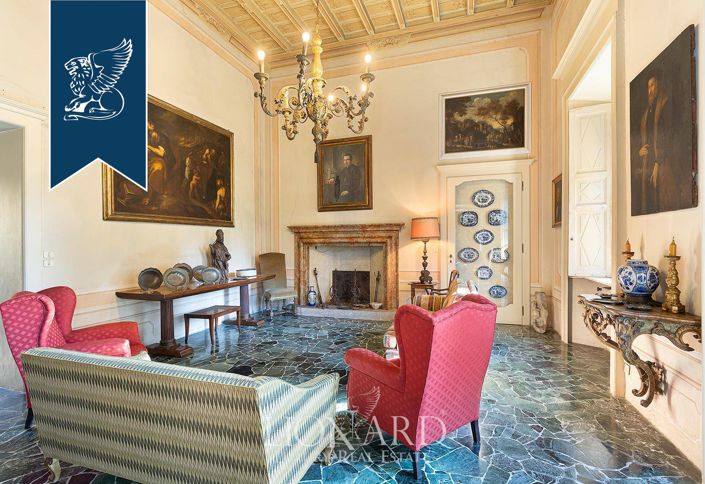 Image No.40-10 Bed Villa for sale