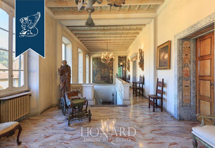 Image No.54-10 Bed Villa for sale