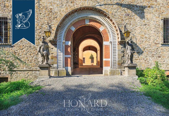 Image No.16-16 Bed Property for sale