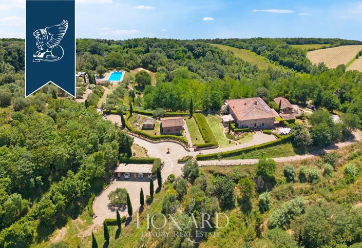 Image No.1-9 Bed Villa for sale