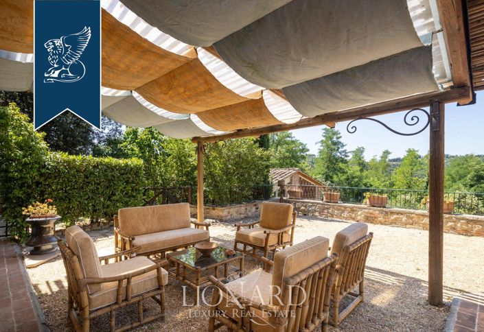 Image No.11-9 Bed Villa for sale