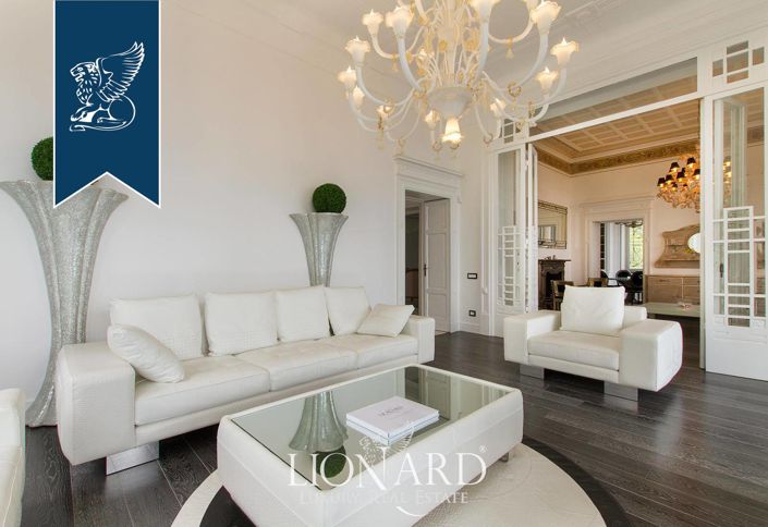 Image No.20-7 Bed Villa for sale