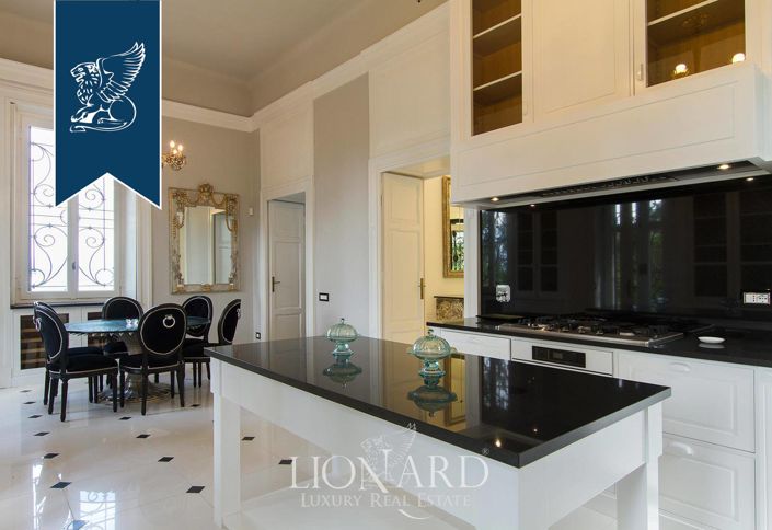 Image No.33-7 Bed Villa for sale