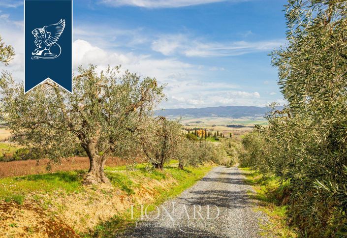 Image No.11-14 Bed Farmhouse for sale