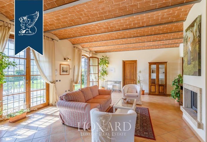 Image No.14-14 Bed Farmhouse for sale