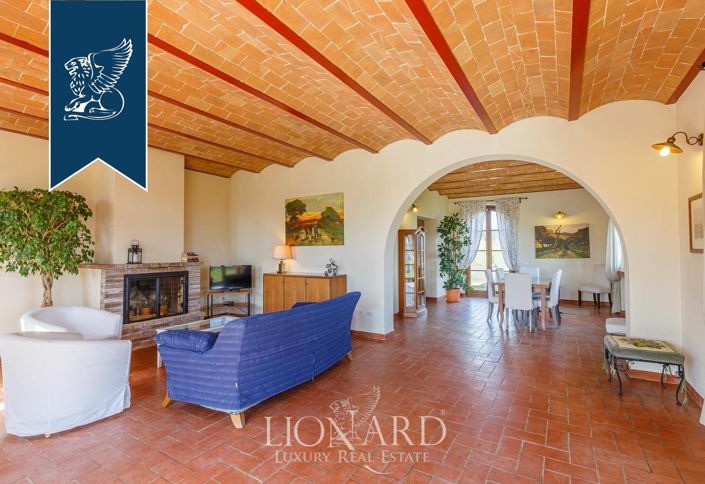 Image No.15-14 Bed Farmhouse for sale