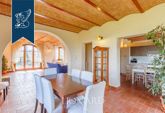 Image No.17-14 Bed Farmhouse for sale