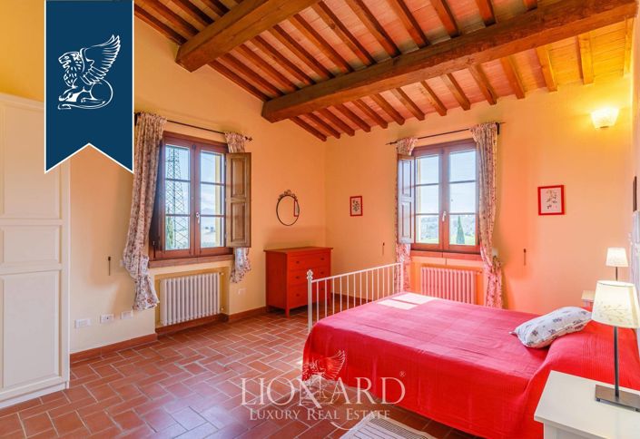 Image No.19-14 Bed Farmhouse for sale