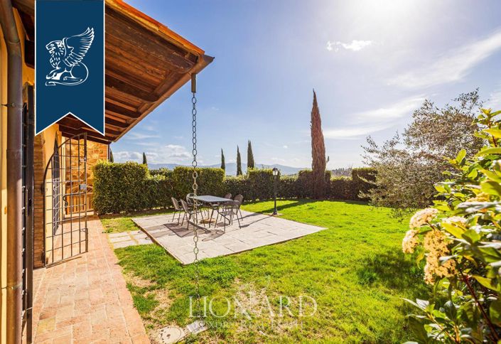 Image No.8-14 Bed Farmhouse for sale