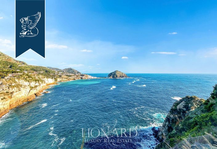 Image No.12-28 Bed Hotel for sale