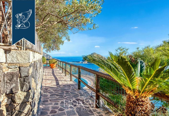 Image No.16-28 Bed Hotel for sale