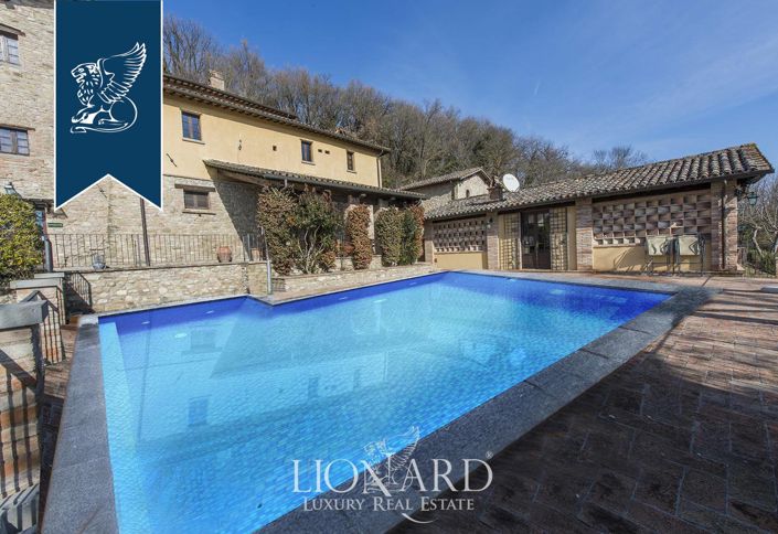 Image No.12-22 Bed Farmhouse for sale