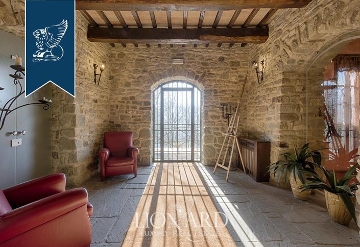 Image No.13-22 Bed Farmhouse for sale