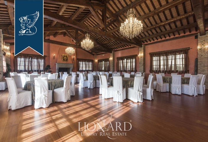 Image No.16-22 Bed Farmhouse for sale