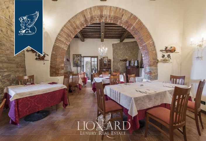 Image No.24-22 Bed Farmhouse for sale