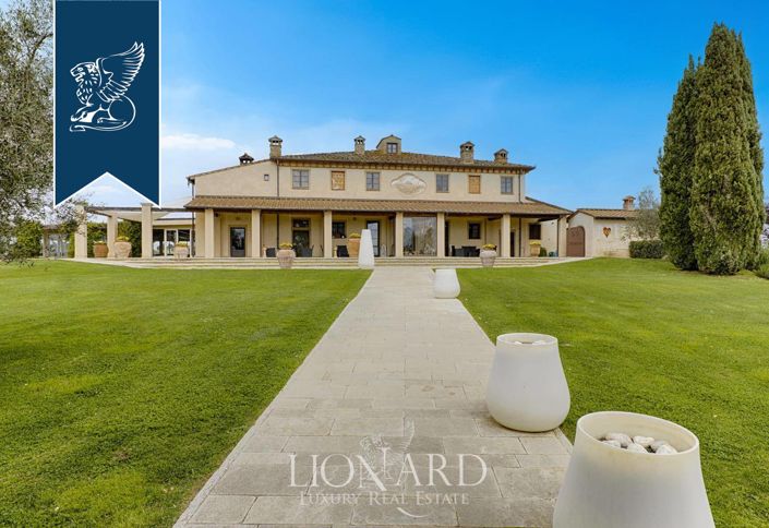 Image No.10-15 Bed Farmhouse for sale