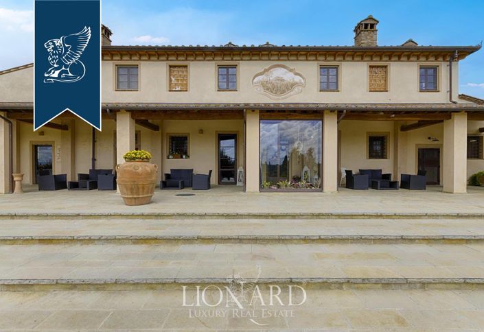 Image No.11-15 Bed Farmhouse for sale