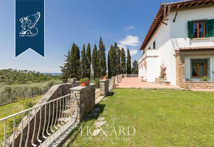 Image No.12-10 Bed Villa for sale