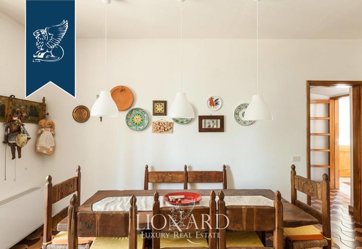 Image No.30-10 Bed Villa for sale