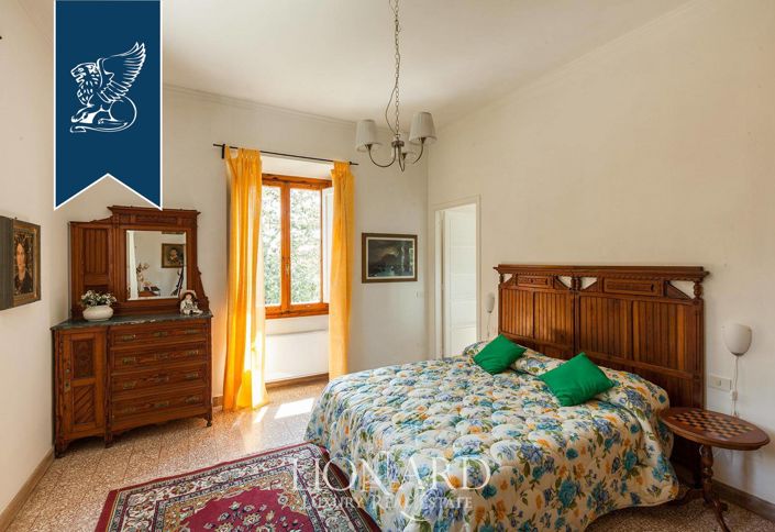 Image No.39-10 Bed Villa for sale