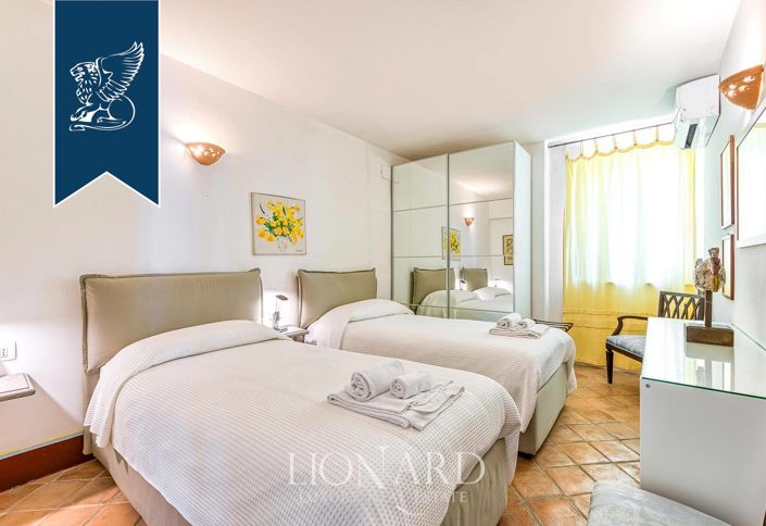 Image No.20-7 Bed Villa for sale