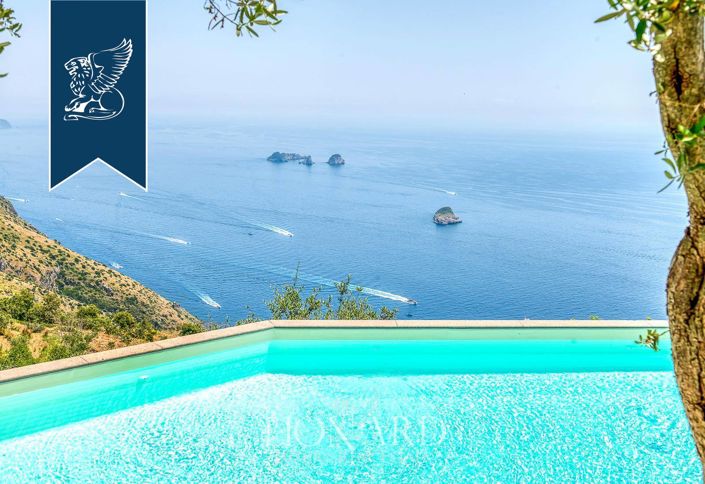 Image No.8-7 Bed Villa for sale