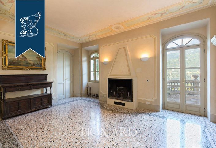 Image No.21-12 Bed Villa for sale