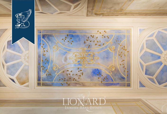 Image No.36-12 Bed Villa for sale