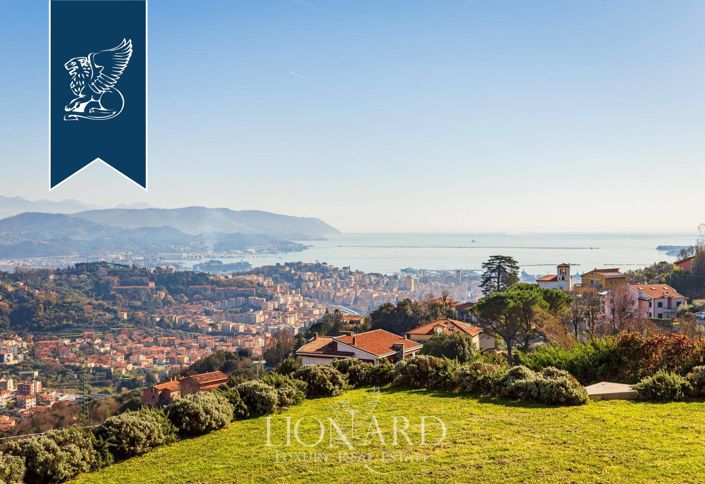 Image No.28-5 Bed Villa for sale