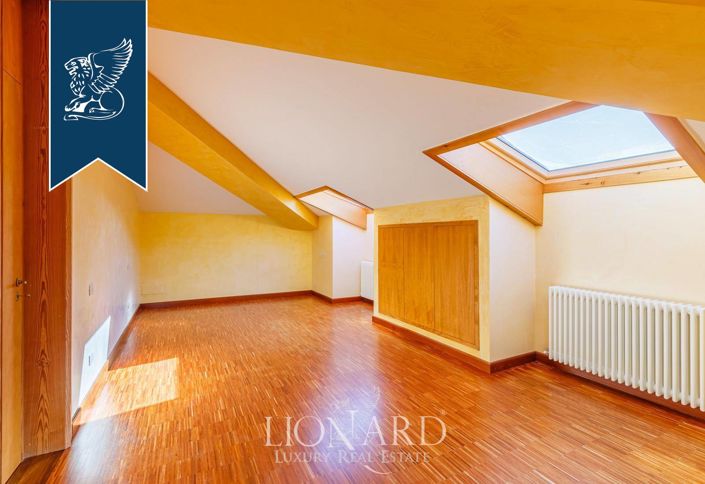 Image No.44-5 Bed Villa for sale