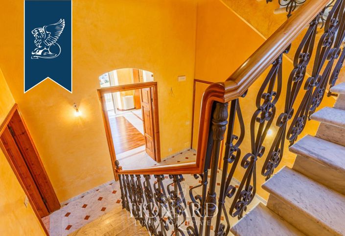 Image No.50-5 Bed Villa for sale