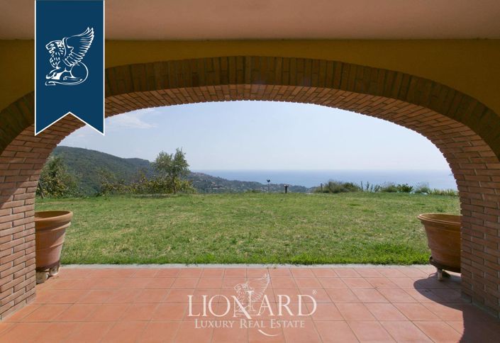 Image No.35-3 Bed Villa for sale