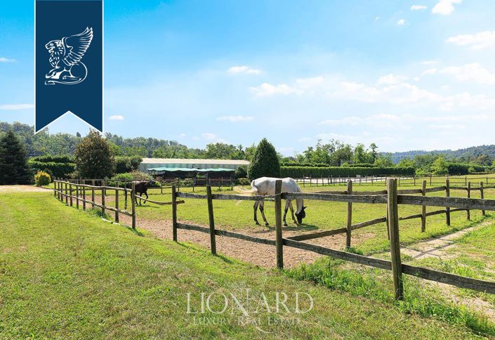 Image No.11-13 Bed Farmhouse for sale