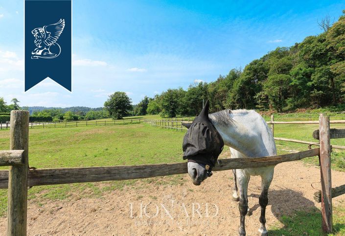 Image No.12-13 Bed Farmhouse for sale