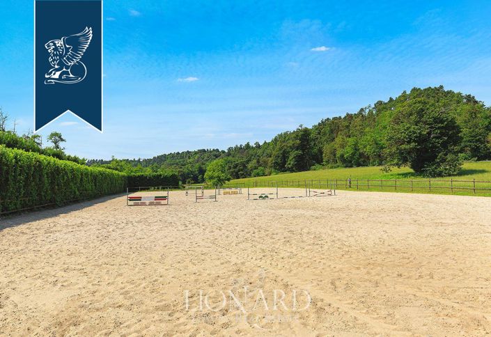 Image No.15-13 Bed Farmhouse for sale