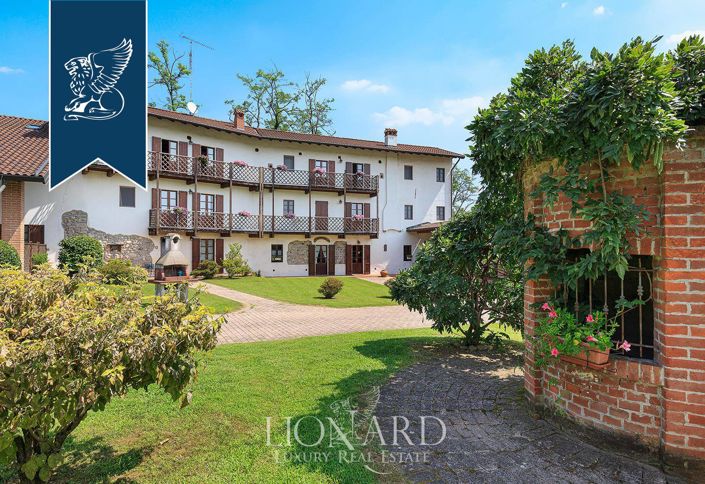 Image No.19-13 Bed Farmhouse for sale