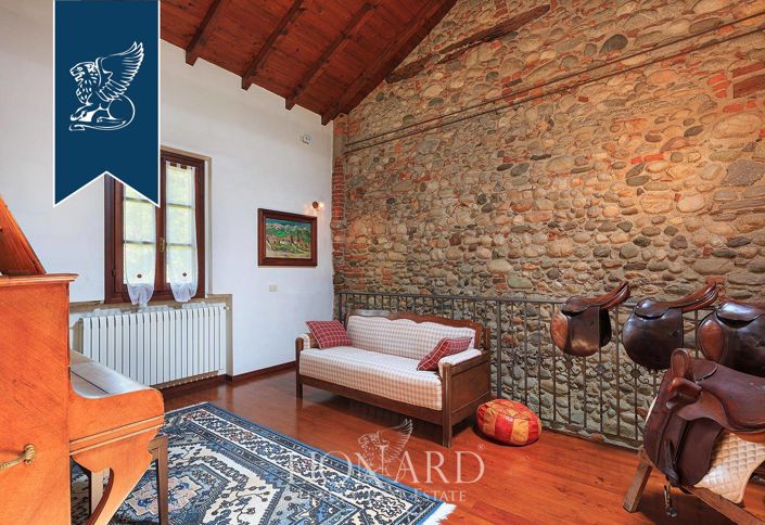 Image No.29-13 Bed Farmhouse for sale