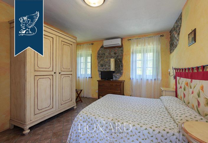 Image No.32-13 Bed Farmhouse for sale