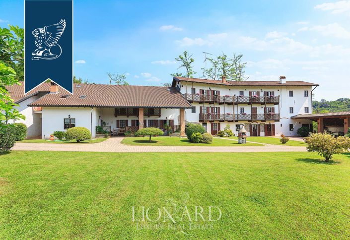 Image No.4-13 Bed Farmhouse for sale