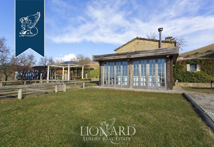 Image No.17-5 Bed Farmhouse for sale