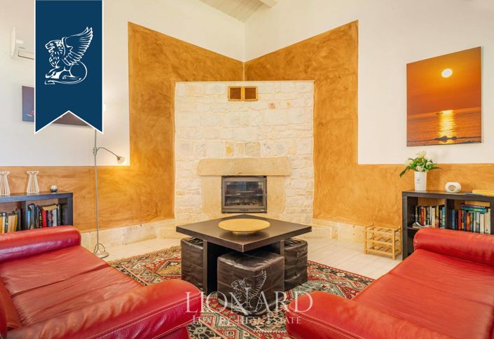 Image No.19-12 Bed Villa for sale