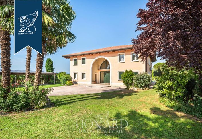 Image No.12-5 Bed Villa for sale