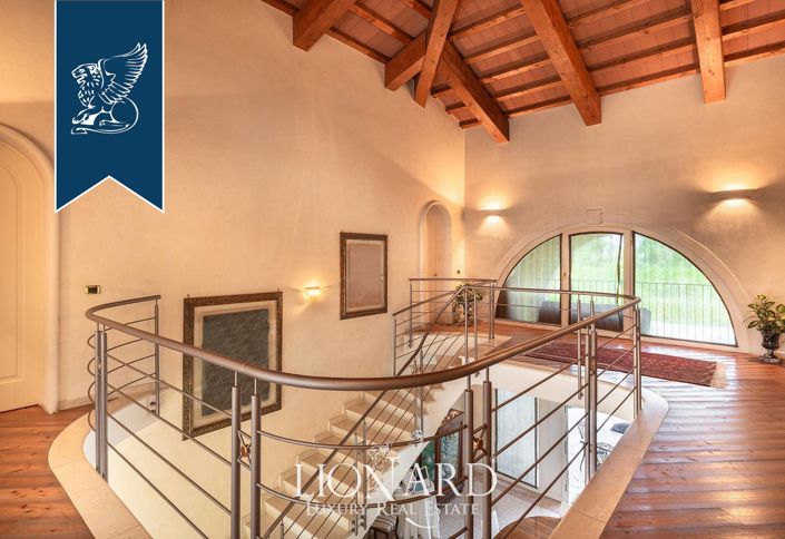 Image No.40-5 Bed Villa for sale