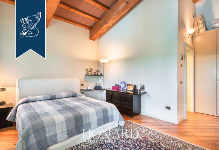 Image No.43-5 Bed Villa for sale