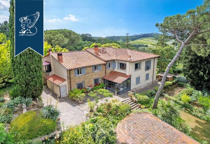 Image No.2-8 Bed Villa for sale