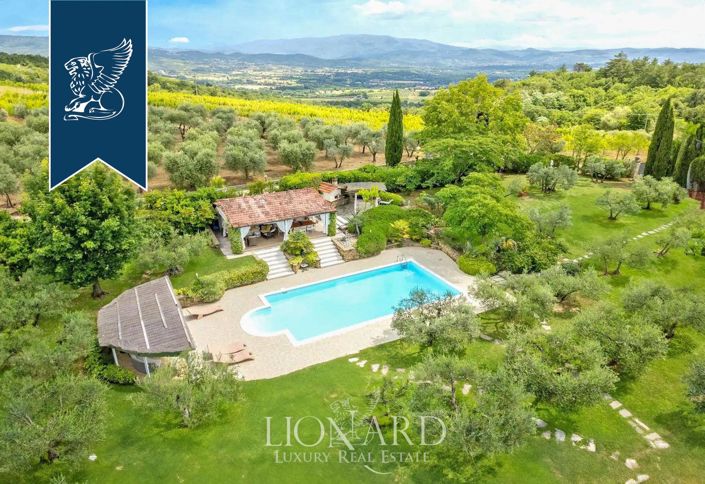 Image No.3-8 Bed Villa for sale