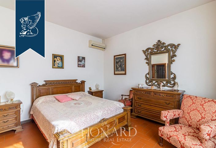 Image No.32-5 Bed Villa for sale