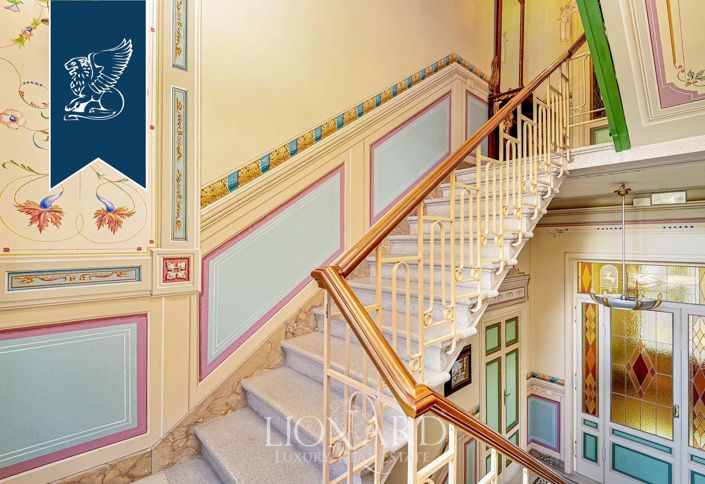 Image No.5-5 Bed Villa for sale