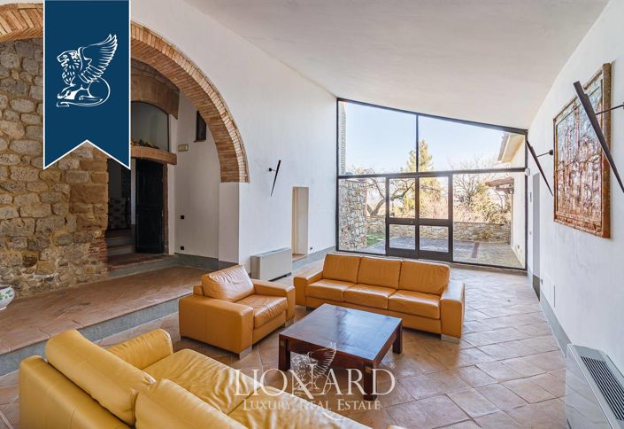 Image No.18-7 Bed Farmhouse for sale