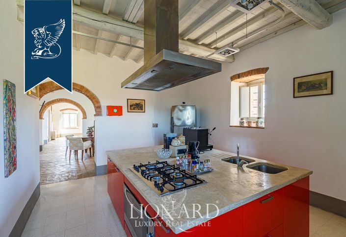 Image No.23-7 Bed Farmhouse for sale